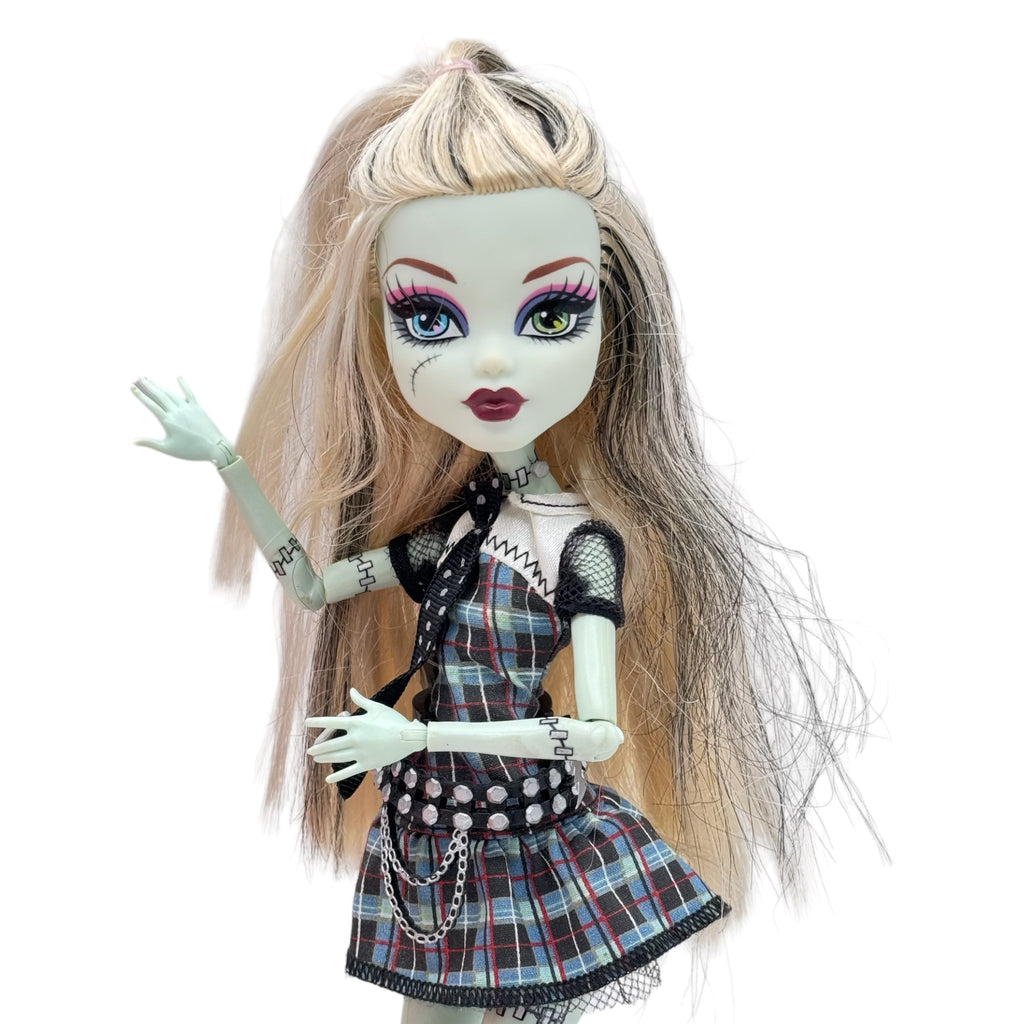 Monster High Frankie Stein nukke ja Watzit, teline