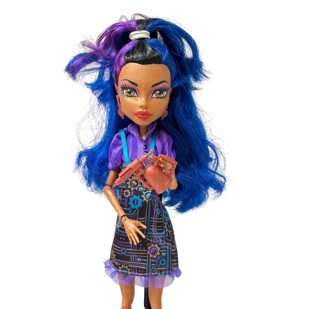 Monster High Art Class Robecca Steam nukke ja teline