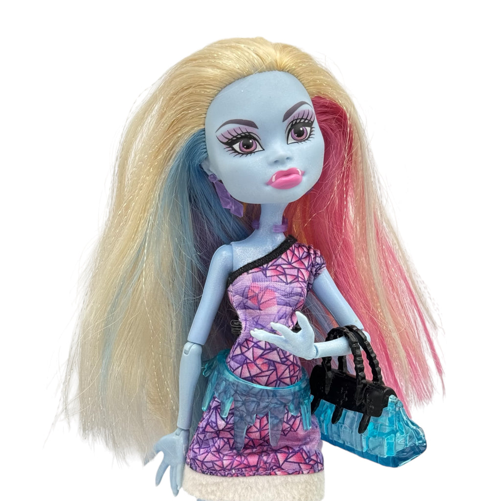 Monster High Scaris Abbey Bominable nukke