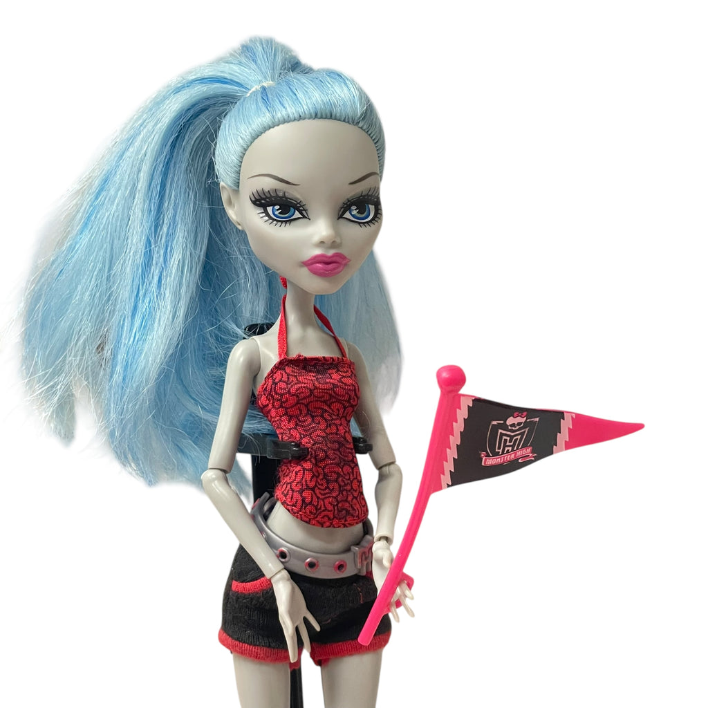 Monster High Fearleading Ghoulia Yelps nukke ja teline