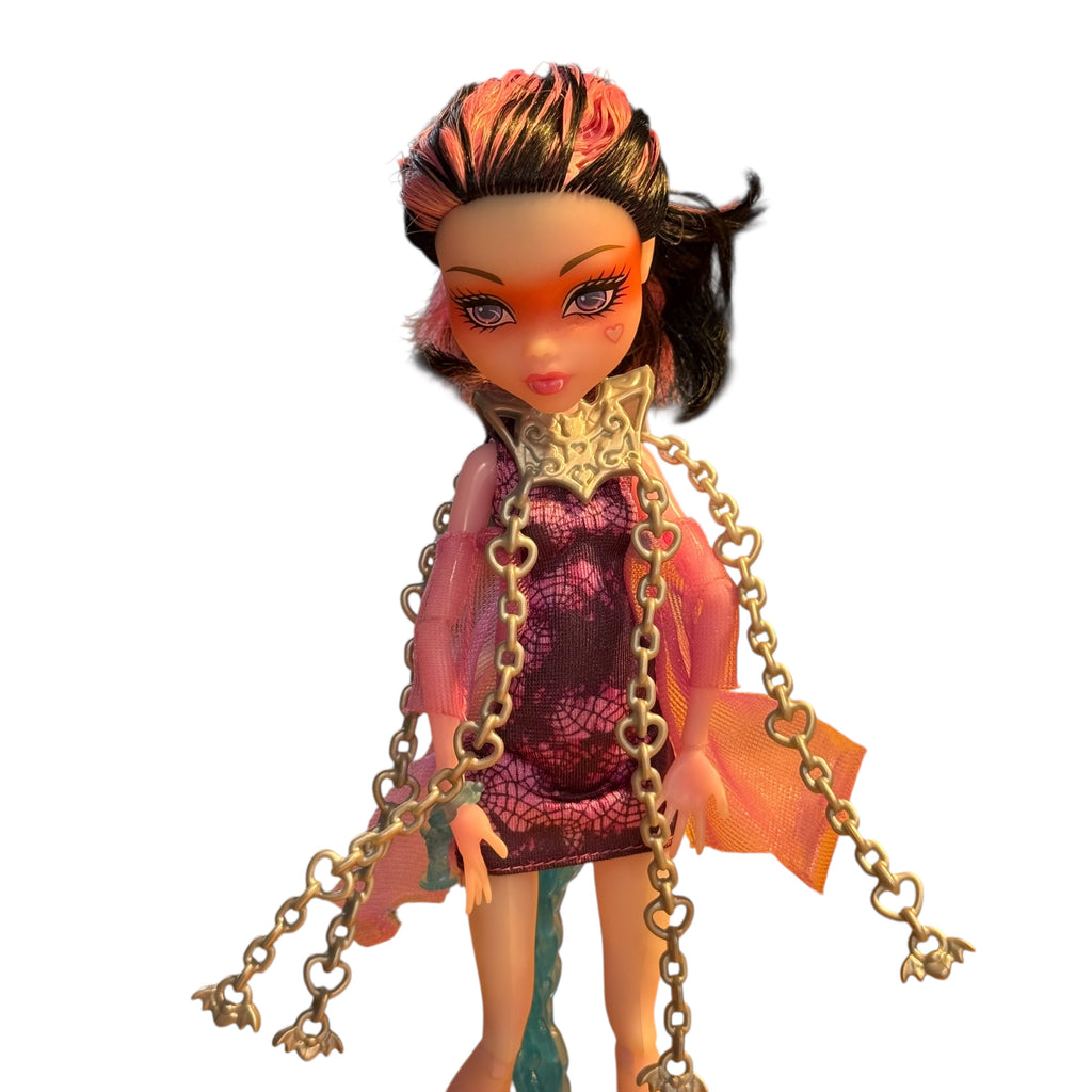 Monster High Haunted Getting Ghostly Draculaura nukke